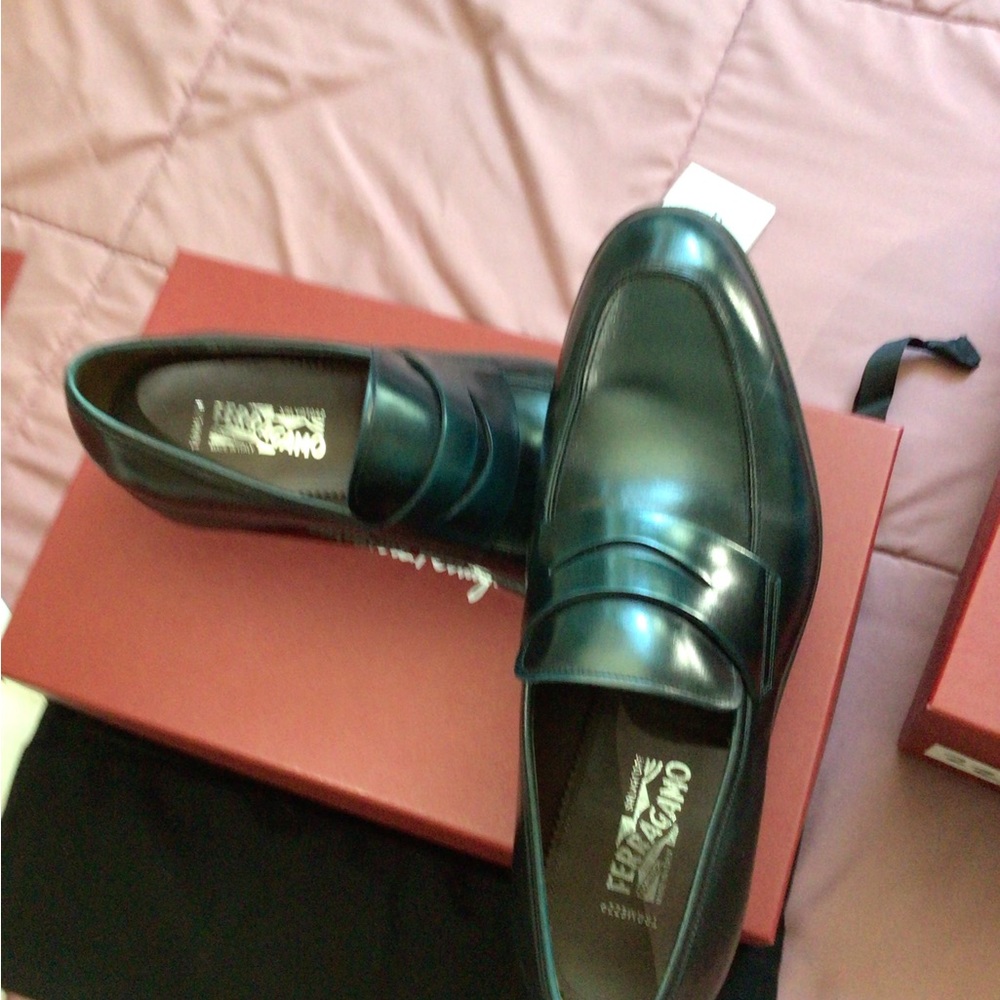 Ferragamo shoes - Picture 4 of 6